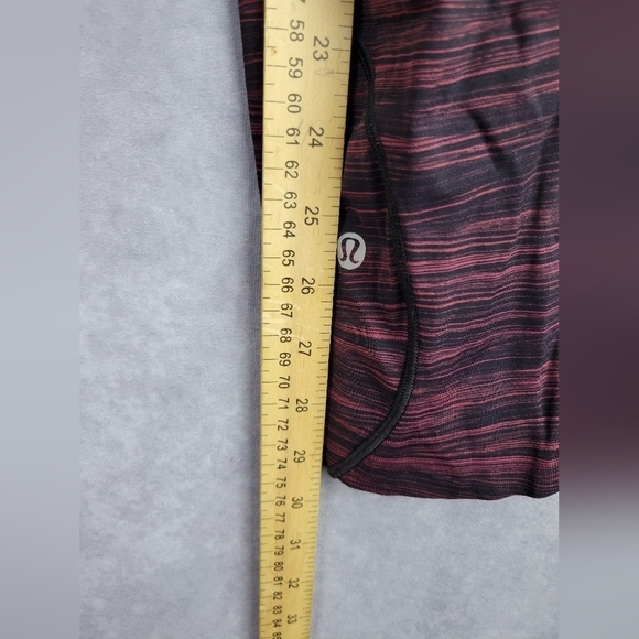 LULULEMON red run the day crop legging Women's Size 8 - Picture 11 of 12